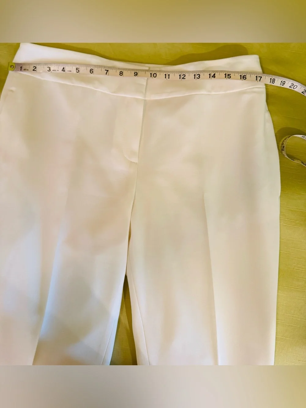 Le Suit White Women's Two-Piece Blazer and Trousers - Picture 10 of 13